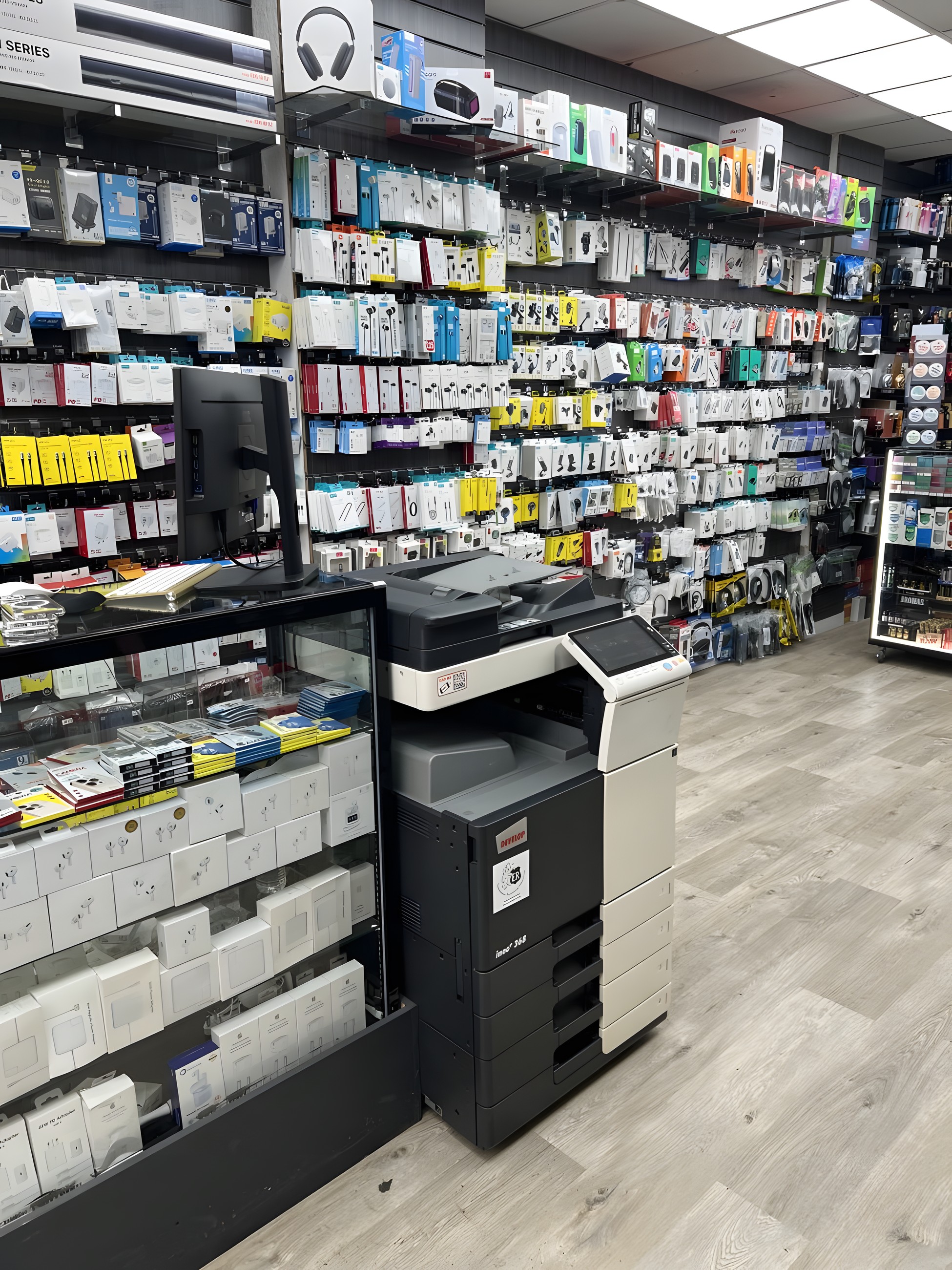 Repair counter inside Phone Tech
